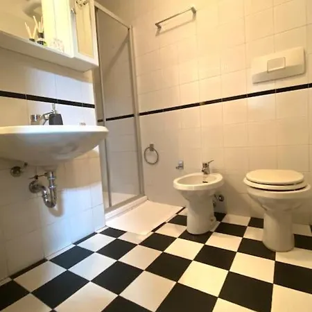 Apartment A Due Passi Dal Lago 013075-cni-01284 Como